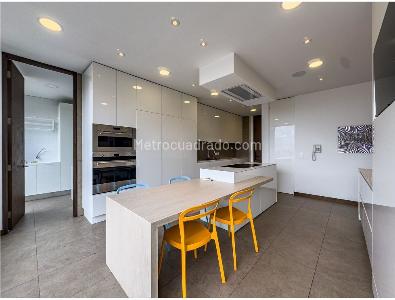Apartamento de 3 alcobas en venta en Chico Reservado, Bogotá, 297 m² · foto 6 de 20