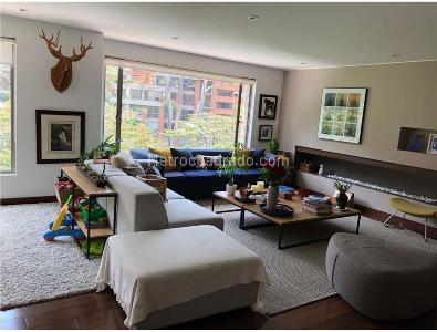 Apartamento de 3 alcobas en venta en Los Rosales, Bogotá, 185 m² · foto 2 de 11