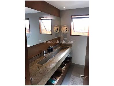 Apartamento de 3 alcobas en venta en Los Rosales, Bogotá, 185 m² · foto 6 de 11