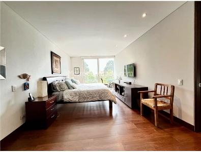 Apartamento de 3 alcobas en venta en Los Rosales Emaus, Bogotá, 290 m² · foto 13 de 18