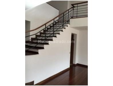 Apartamento de 2 alcobas en arriendo en Chico El Retiro, Bogotá, 180 m² · foto 9 de 11