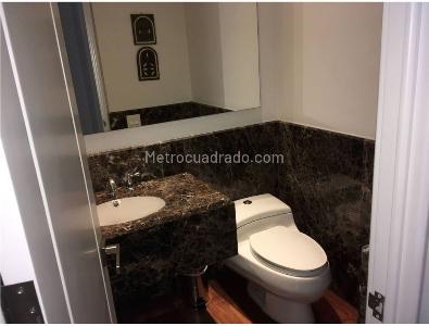 Apartamento de 3 alcobas en arriendo en Chico Norte, Bogotá, 256 m² · foto 16 de 16