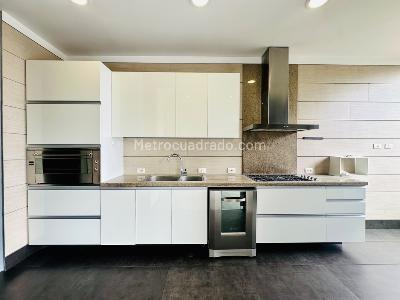 Apartamento de 2 alcobas en arriendo en Chico, Bogotá, 180 m² · foto 5 de 20