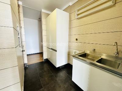 Apartamento de 2 alcobas en arriendo en Chico, Bogotá, 180 m² · foto 9 de 20