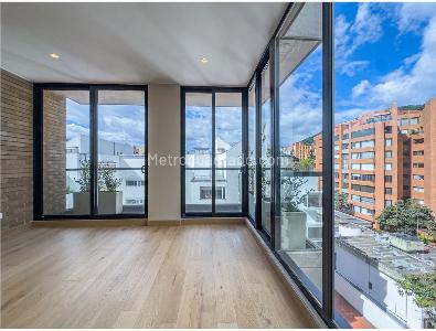 Apartamento de 3 alcobas en venta en La Cabrera, Bogotá, 133 m² · foto 13 de 18