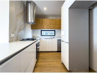 Apartamento de 3 alcobas en venta en La Cabrera, Bogotá, 133 m² · foto 2 de 18
