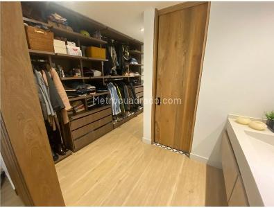 Apartamento en venta en Las Rosales, Bogotá · foto 14 de 16