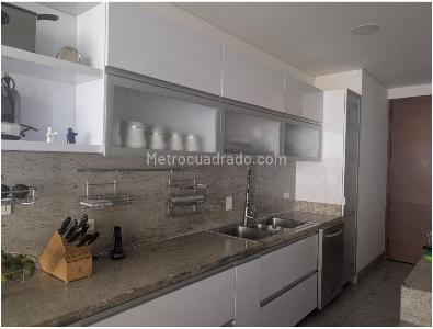 Apartamento de 3 alcobas en venta en Los Rosales Emaus, Bogotá, 283 m² · foto 12 de 18