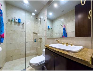 Apartamento de 3 alcobas en venta en El Refugio, Bogotá, 520 m² · foto 8 de 19
