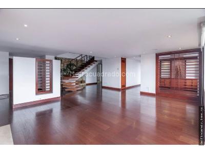 Apartamento en venta en Santa Barbara, Bogotá · foto 2 de 18