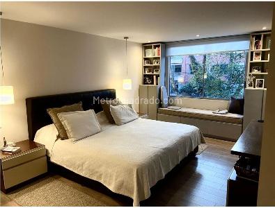 Apartamento de 3 alcobas en venta en Chico Navarra, Bogotá, 170 m² · foto 4 de 9
