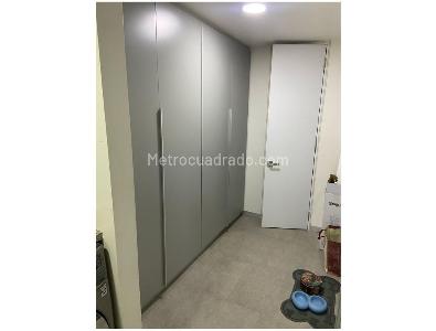Apartamento de 3 alcobas en venta en Chico Navarra, Bogotá, 170 m² · foto 6 de 9