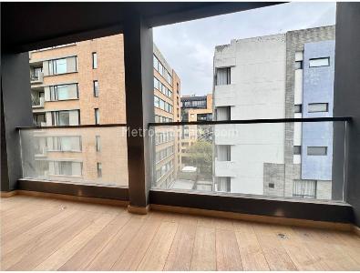 Apartamento de 2 alcobas en venta en Chico Norte, Bogotá, 117 m² · foto 3 de 11
