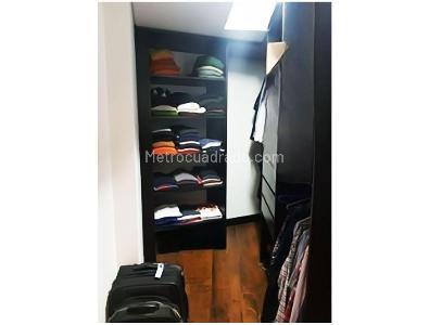 Apartamento de 3 alcobas en venta en Chapinero El Castillo, Bogotá, 166 m² · foto 2 de 10