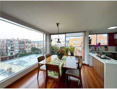 Apartamento de 2 alcobas en venta en Chico Navarra, Bogotá, 138 m² · foto 12 de 14