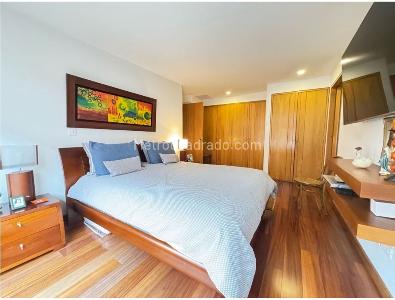 Apartamento de 2 alcobas en venta en Chico Navarra, Bogotá, 138 m² · foto 5 de 14