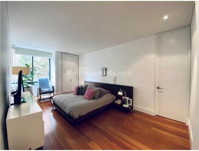 Apartamento de 3 alcobas en venta en Los Rosales, Bogotá, 159 m² · foto 10 de 19