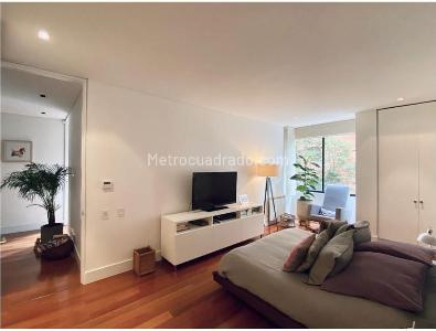 Apartamento de 3 alcobas en venta en Los Rosales, Bogotá, 159 m² · foto 12 de 19