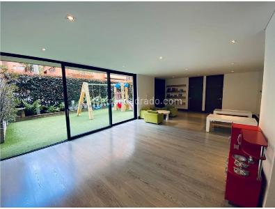 Apartamento de 3 alcobas en venta en Los Rosales, Bogotá, 159 m² · foto 19 de 19