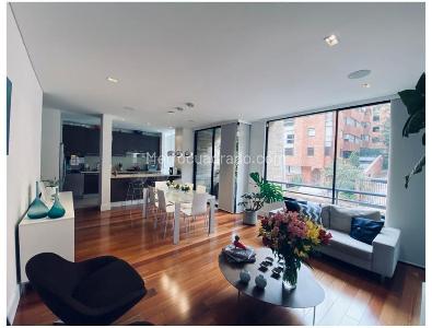 Apartamento de 3 alcobas en venta en Los Rosales, Bogotá, 159 m² · foto 3 de 19