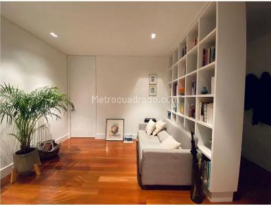 Apartamento de 3 alcobas en venta en Los Rosales, Bogotá, 159 m² · foto 4 de 19