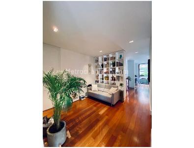 Apartamento de 3 alcobas en venta en Los Rosales, Bogotá, 159 m² · foto 5 de 19
