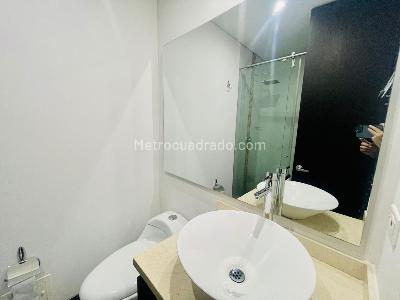 Apartamento de 2 alcobas en venta en Los Cedritos, Bogotá, 68 m² · foto 11 de 12