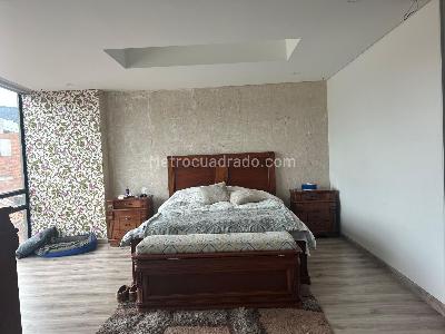 Apartamento de 2 alcobas en venta en Chico Santa Barbara, Bogotá, 137 m² · foto 12 de 12