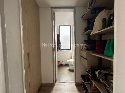 Apartamento de 2 alcobas en venta en Chico Santa Barbara, Bogotá, 137 m² · foto 5 de 12