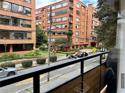 Apartamento de 2 alcobas en venta en Chico Virrey, Bogotá, 114 m² · foto 5 de 13