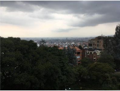 Apartamento de 3 alcobas en venta en Los Rosales, Bogotá, 245 m² · foto 12 de 18