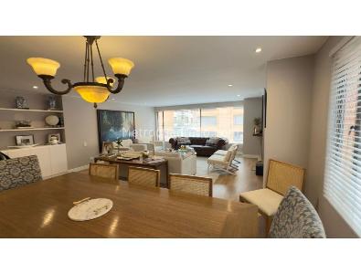 Apartamento de 3 alcobas en venta en Chico Norte, Bogotá, 183 m² · foto 2 de 17