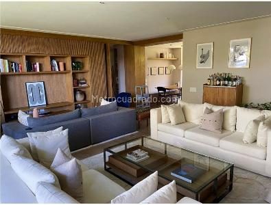 Apartamento de 3 alcobas en venta en Rosales Alto, Bogotá, 212 m² · foto 2 de 18