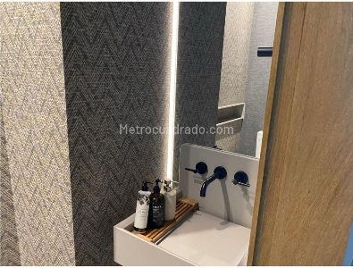Apartamento de 3 alcobas en venta en Rosales Alto, Bogotá, 212 m² · foto 16 de 18