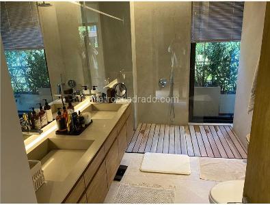 Apartamento de 3 alcobas en venta en Rosales Alto, Bogotá, 212 m² · foto 17 de 18
