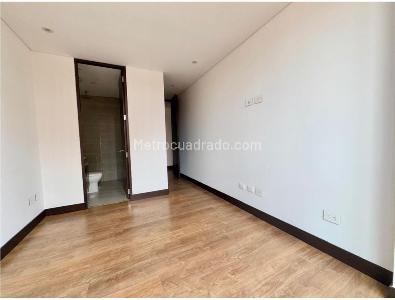Apartamento de 3 alcobas en venta en Chico Navarra, Bogotá, 180 m² · foto 12 de 17