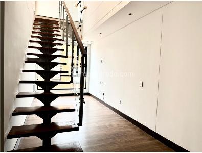 Apartamento de 3 alcobas en venta en Chico Navarra, Bogotá, 180 m² · foto 5 de 17
