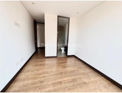 Apartamento de 3 alcobas en venta en Chico Navarra, Bogotá, 180 m² · foto 9 de 17