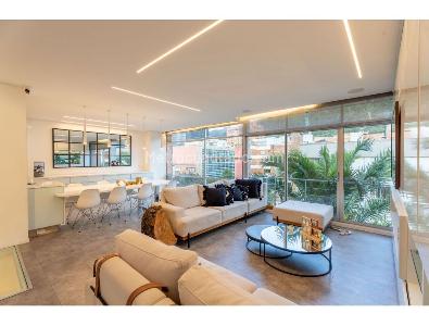 Apartamento de 2 alcobas en venta en Chico Reservado, Bogotá, 166 m² · foto 5 de 13