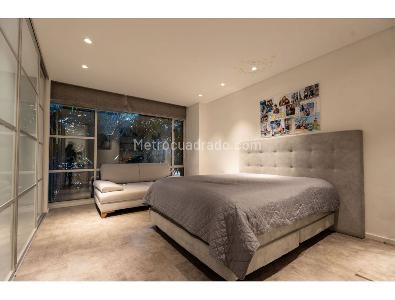 Apartamento de 2 alcobas en venta en Chico Reservado, Bogotá, 166 m² · foto 8 de 13