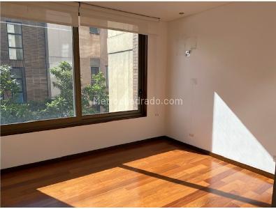 Apartamento de 3 alcobas en venta en Los Rosales, Bogotá, 230 m² · foto 12 de 14