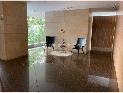 Apartamento de 3 alcobas en venta en Los Rosales, Bogotá, 230 m² · foto 14 de 14