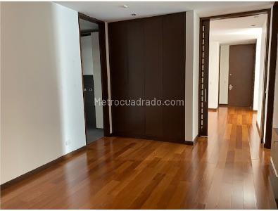 Apartamento de 3 alcobas en venta en Los Rosales, Bogotá, 230 m² · foto 5 de 14