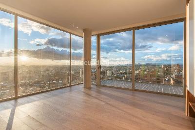 Apartamento de 3 alcobas en venta en Los Rosales, Bogotá, 489 m² · foto 2 de 20