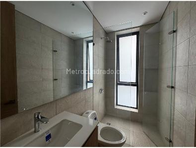 Apartamento de 3 alcobas en venta en Chico Norte, Bogotá, 133 m² · foto 11 de 11