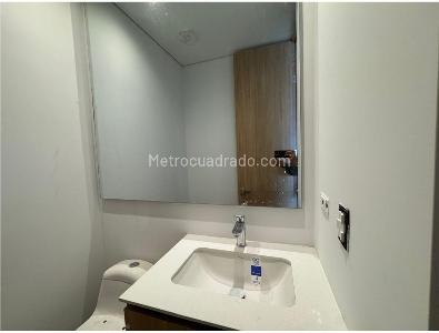 Apartamento de 3 alcobas en venta en Chico Norte, Bogotá, 133 m² · foto 2 de 11