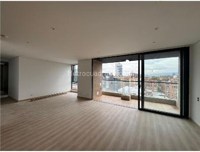 Apartamento de 3 alcobas en venta en Chico Norte, Bogotá, 133 m² · foto 3 de 11