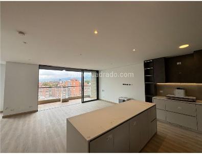 Apartamento de 3 alcobas en venta en Chico Norte, Bogotá, 133 m² · foto 4 de 11