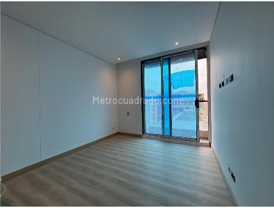 Apartamento de 3 alcobas en venta en Chico Norte, Bogotá, 133 m² · foto 5 de 11