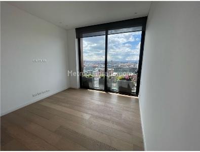 Apartamento de 3 alcobas en venta en Chico, Bogotá, 280 m² · foto 16 de 19